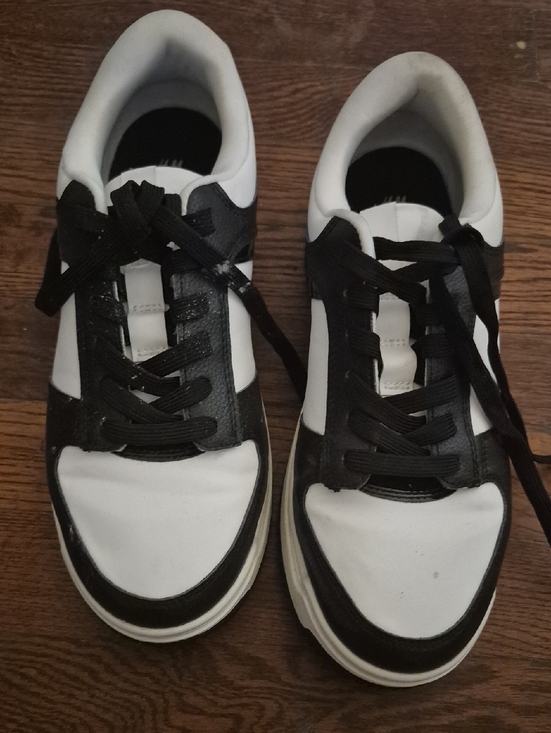 H&M Other - H&M White and Black Low-Top Sneakers